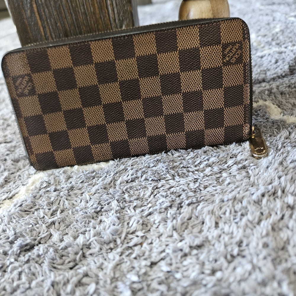 Louis Vuitton Damier Brown Zip-Around Wallet